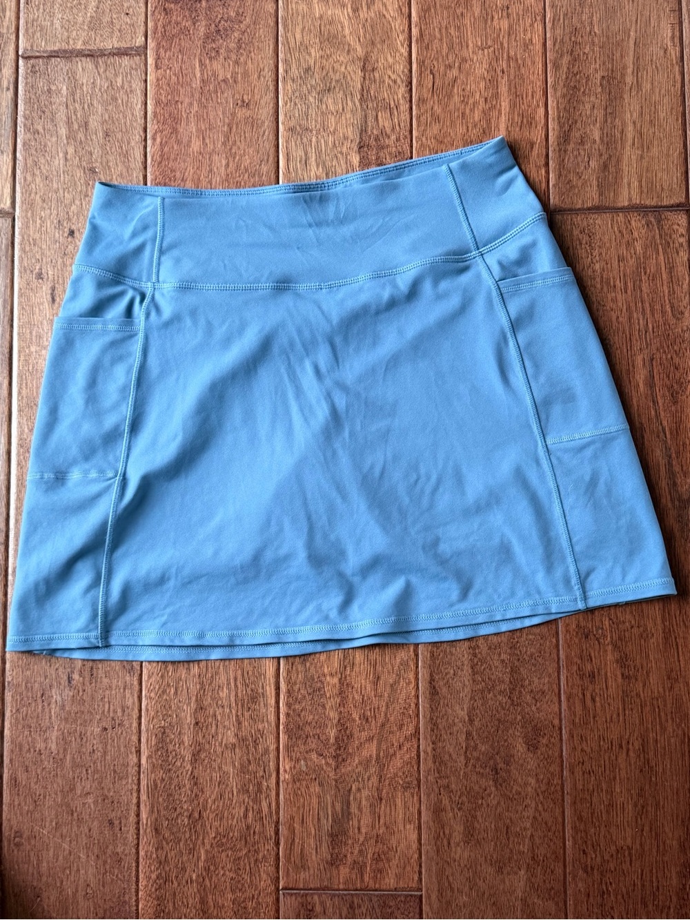Skechers Light Blue A-Line Athletic Skort - L with pockets